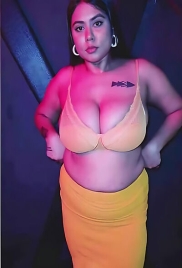 Oasi Das Teasing In Orange (2025) App Video (2025)